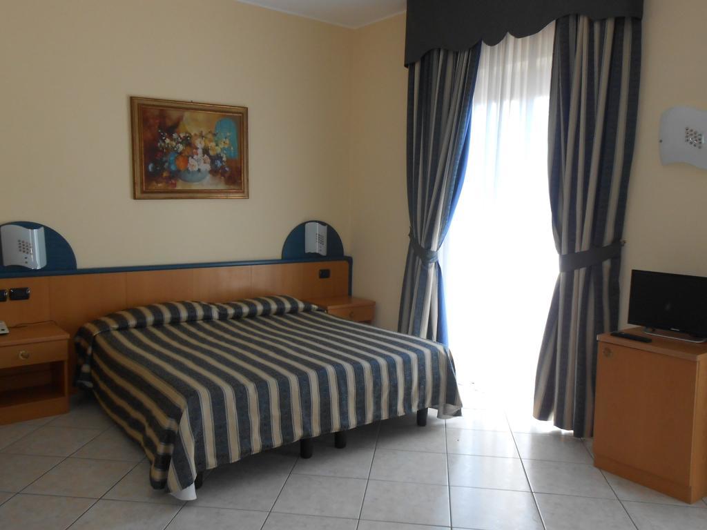 Albergo Villa Eva Costermano Ngoại thất bức ảnh